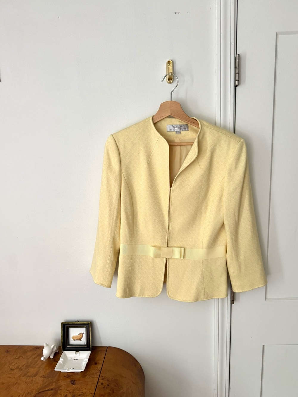 Vintage y2k butter yellow jacket with bow size 6